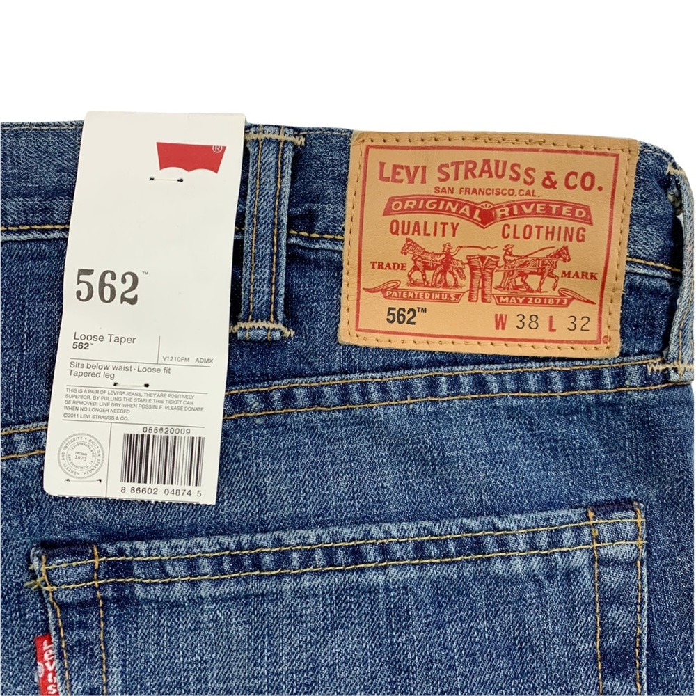 Levi’s 562 Loose Fit Tapered Ankle Button Fly Red Tab - Picture 11 of 15